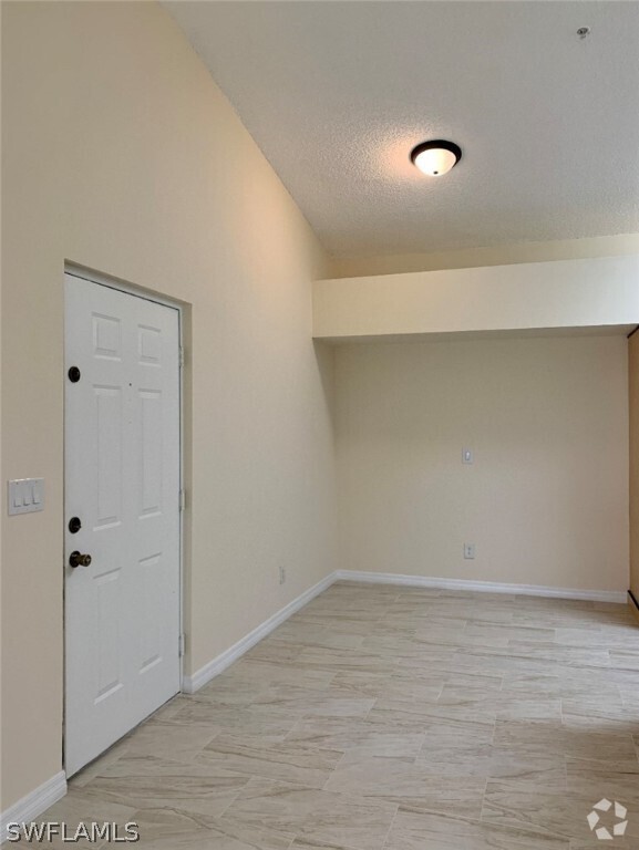 Building Photo - 13631 Eagle Ridge Dr Unit 228 Rental