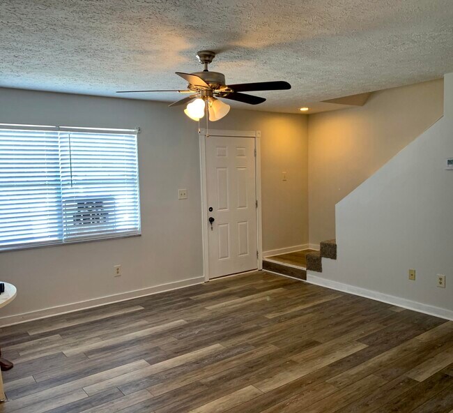 Photo - 103 Downing St