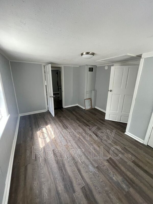 Photo - 1209 Hilltop Dr NE