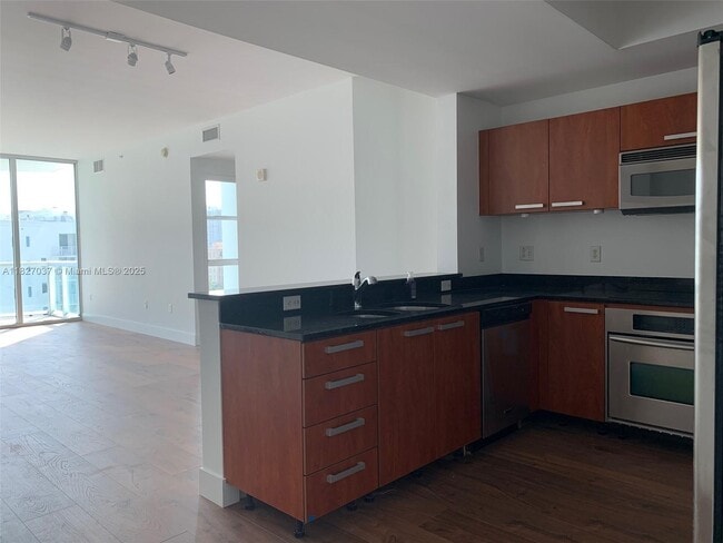 Photo - 3131 NE 188th St Unidad 2-909