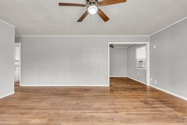 Photo - 137 Poplar St