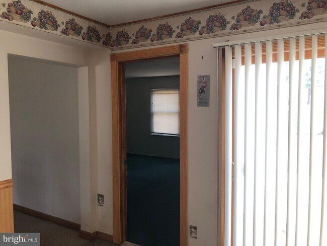 Photo - 134 Sheffield Dr