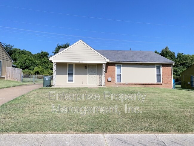 Building Photo - 4381 Howardcrest Dr