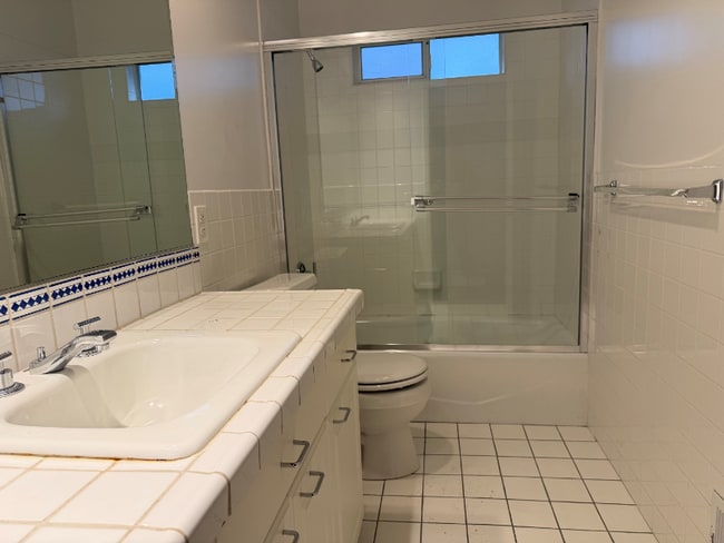 Photo - 1941 Perry Ave