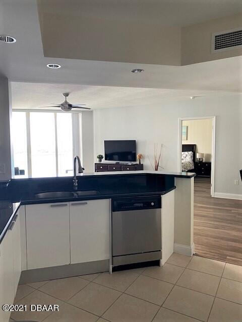 Photo - 231 Riverside Dr Unidad 1706-1