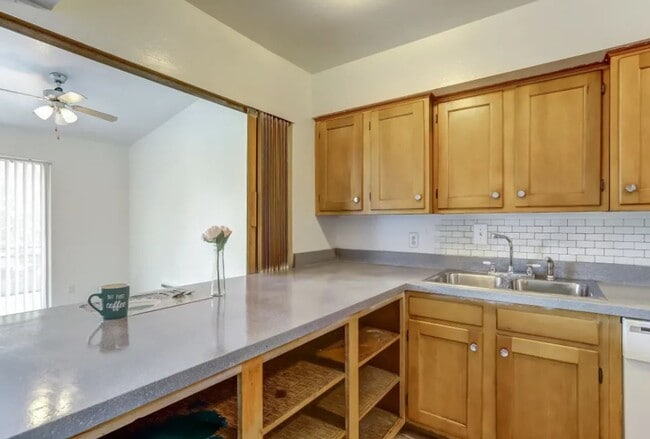 Crestpark Apartments