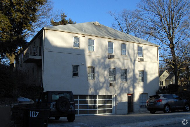 Photo - Hampden Manor