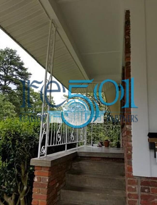 Photo - Lovely Home Near UALR