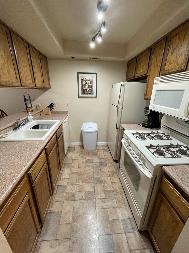 Photo - 759 Boulder Ct
