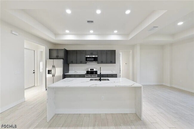 Photo - 3008 23rd St SW