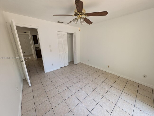 Photo - 915 Turtle Cove Ln Unit 0