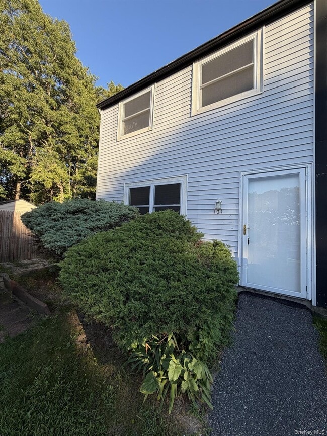 Building Photo - 121 Hill Spur Unit 121