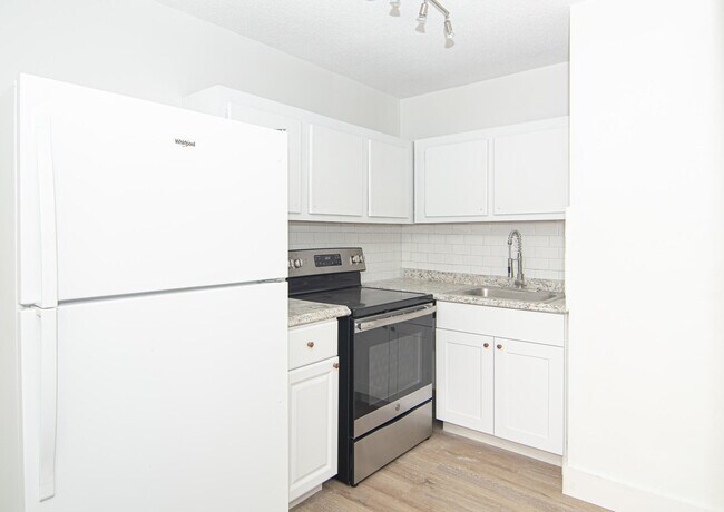 Photo - 1605 SW 11th Ct Unidad 1-16