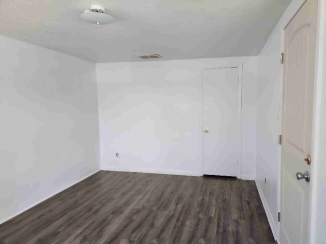 Photo - 4525 Dixie Hwy Unit 2