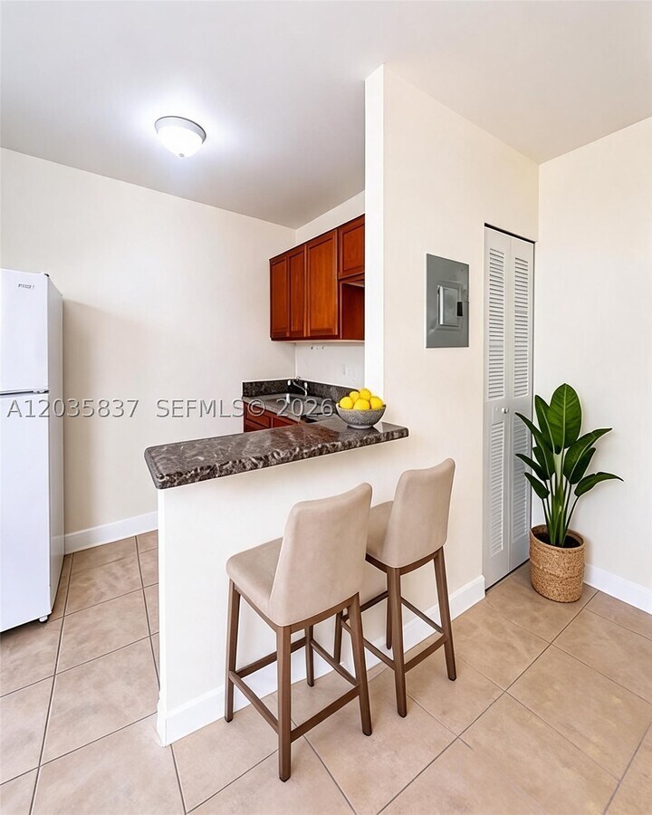 Photo - 1533 NW 2nd St Unit 6