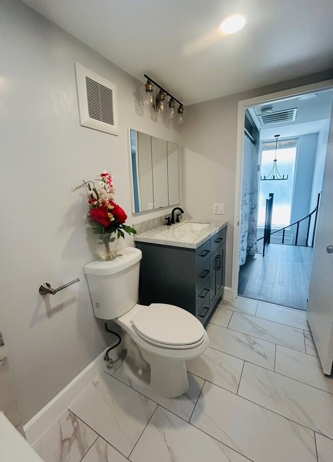 Photo - 1631 E Cypress St Unit D