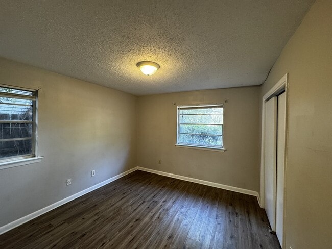 Photo - Duplex For Rent