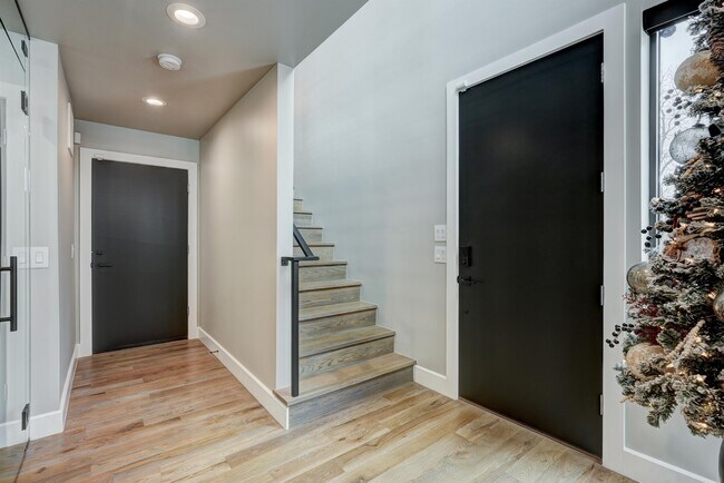 Photo - 819 NW 6th St