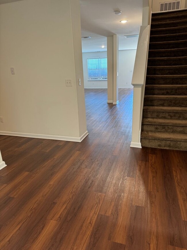 Photo - 81 BC Unit 81 BC