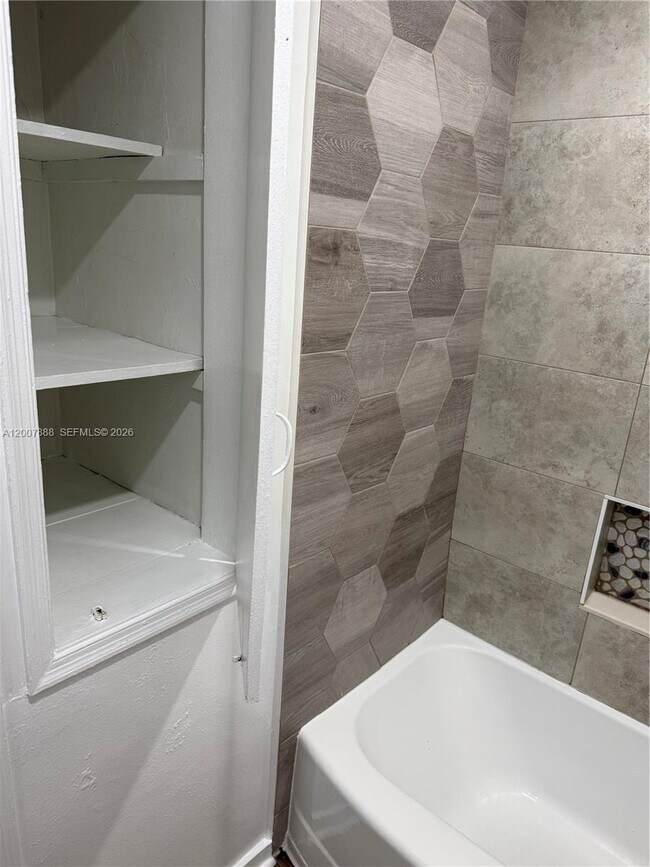 Photo - 645 NE 35th St Unit 1