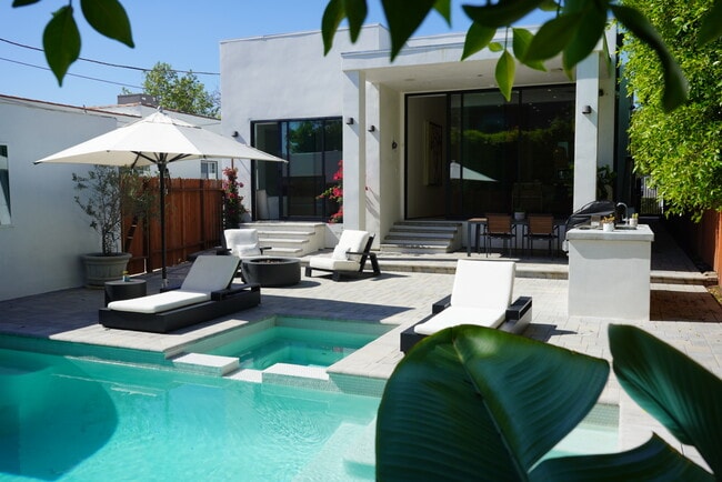 Photo - 738 N Sierra Bonita Ave