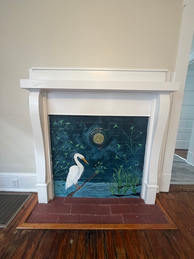 Photo - 1904 Perry Ave