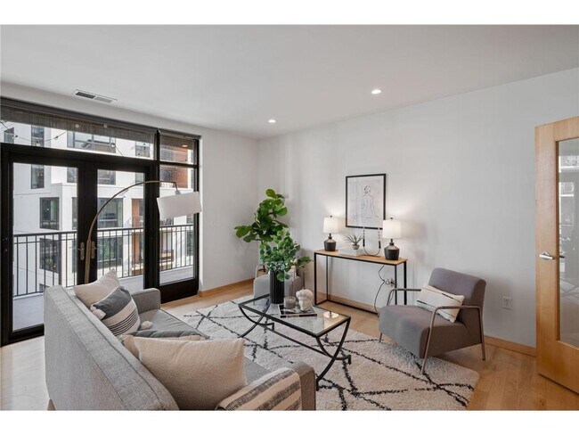 Photo - 3104 W Lake St Unit 305