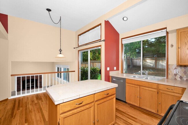 Photo - 4 Bedroom Traditional Sammamish Home