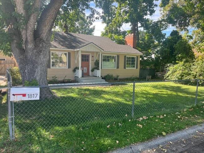 Beautiful Central Bench Home - Beautiful Central Bench Home