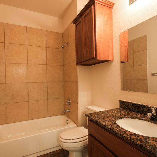 2 BR Bathroom