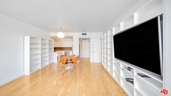 Photo - 17350 Sunset Blvd Unit 204