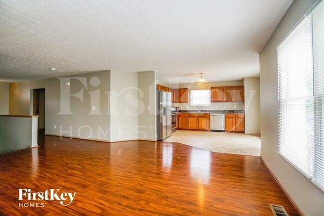 Photo - 5911 Epernay Way