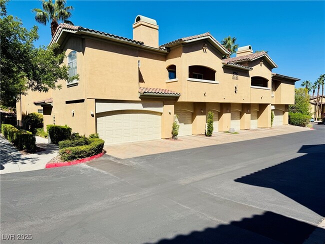 Photo - 8716 Red Brook Dr Unit 204