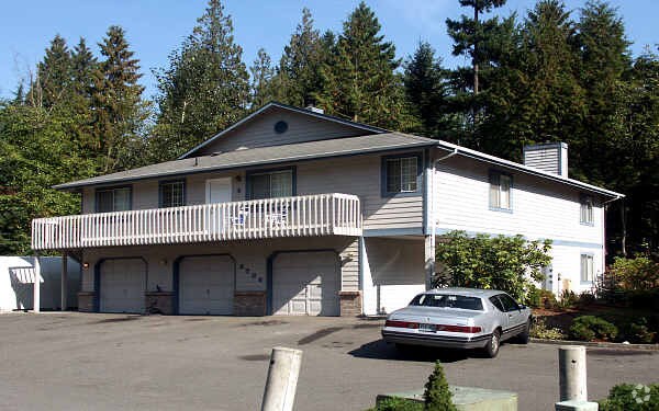 5704 Bonney Lake - 5704 Bonney Lake Apartments