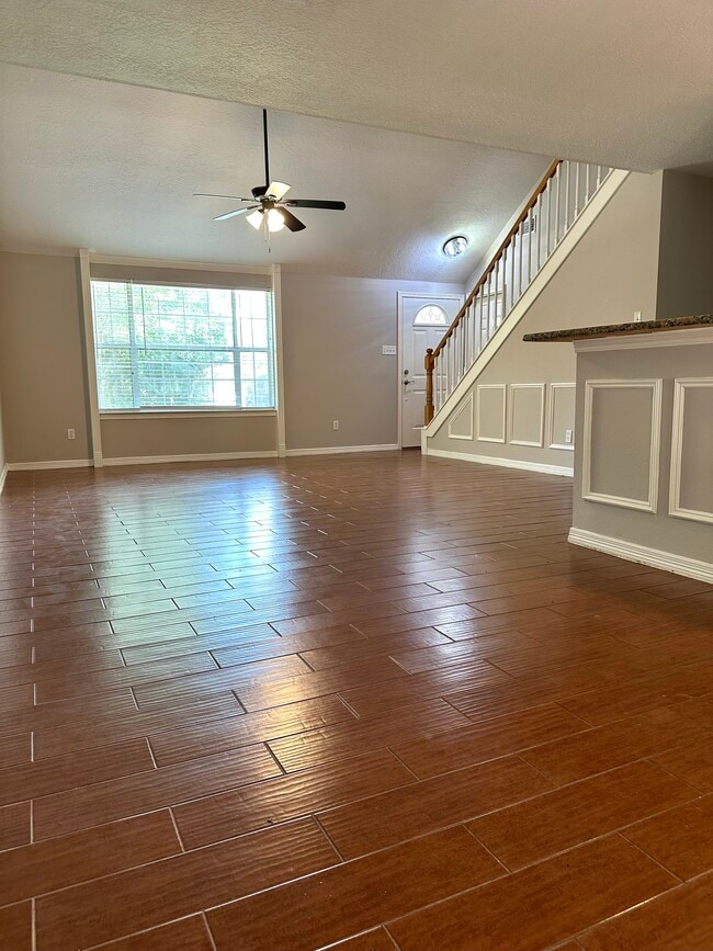 Photo - 1109 Byrdsong Ct