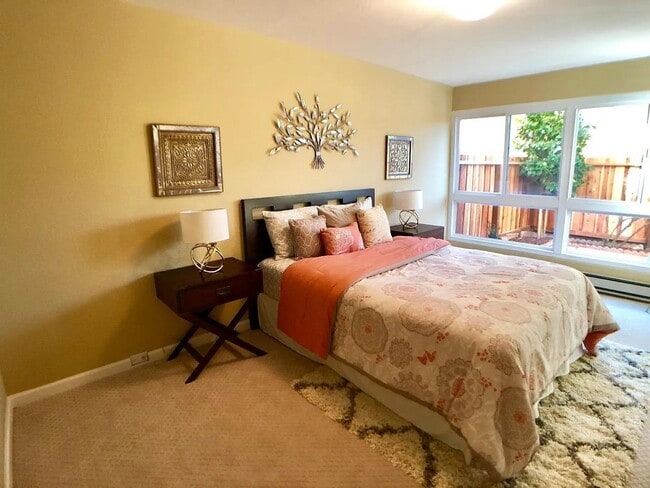 Photo - 1700 Civic Center Dr