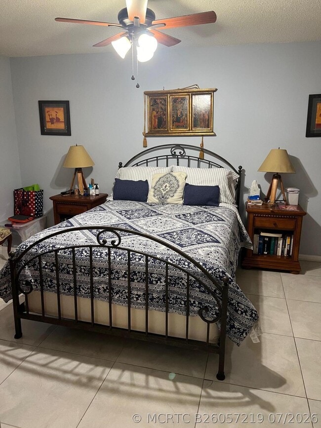 Building Photo - 14888 Wedgefield Dr Unit 207