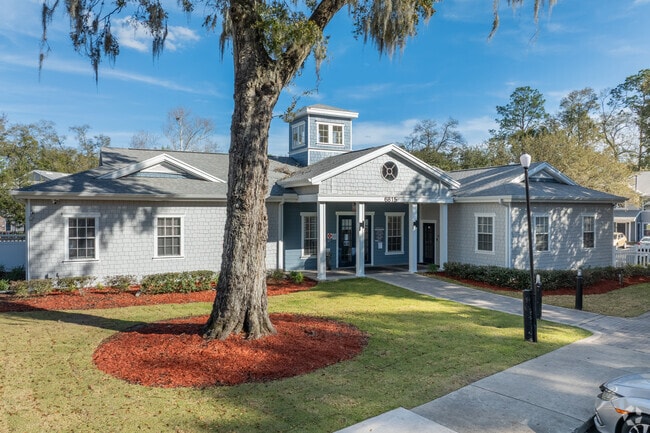 Clubhouse - Harbor Cove