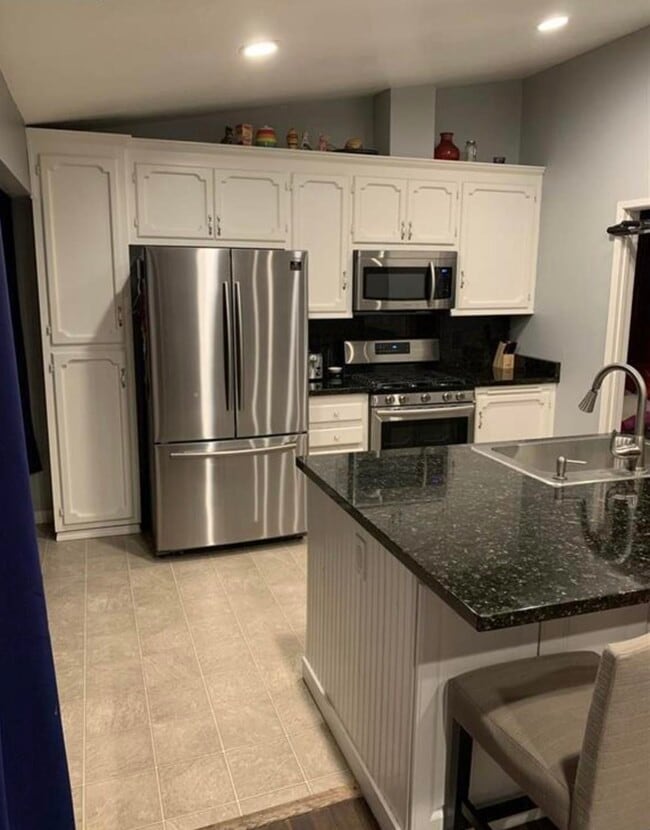 Photo - 5250 Riverlake Rd