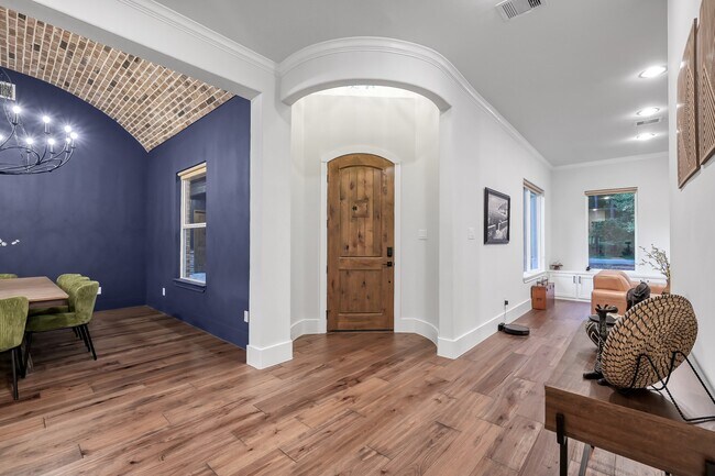 Photo - 15937 Stagecoach Rd