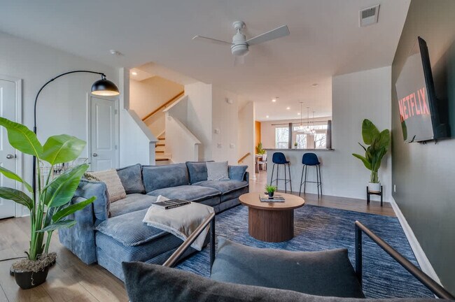 Building Photo - 4016 Bunker Dr Unit ID1466113P