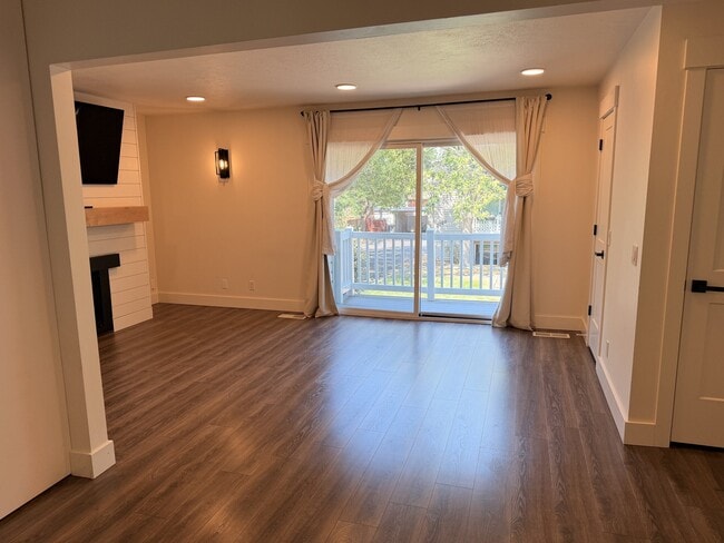 Photo - 2750 S 2000 E Unidad Apt C