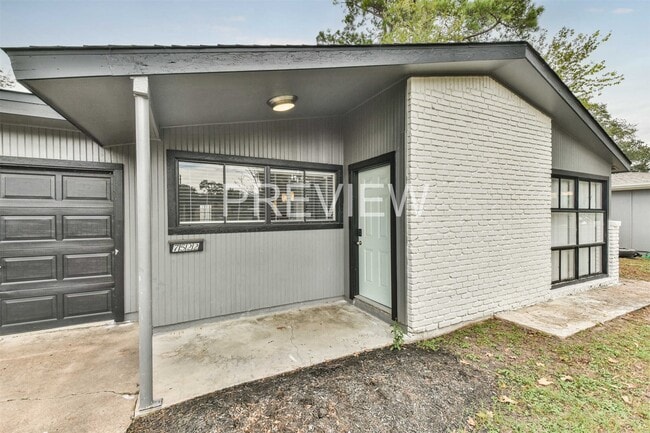 Photo - 7522 Dearborn St