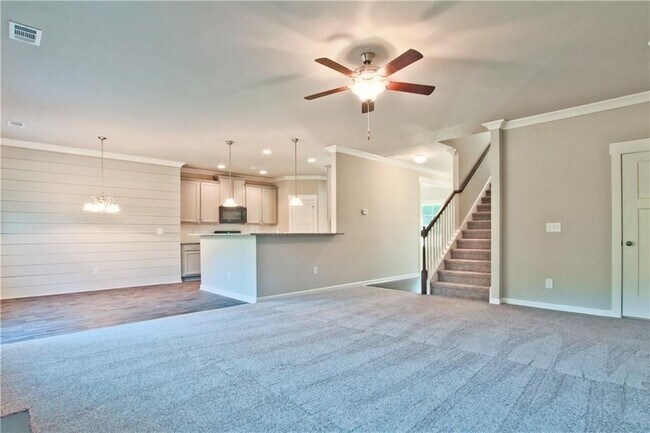 1242 Ida Woods Ln SE