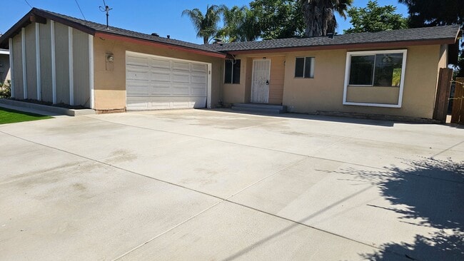 Photo - 3 bedroom 2 bath House in Escondido