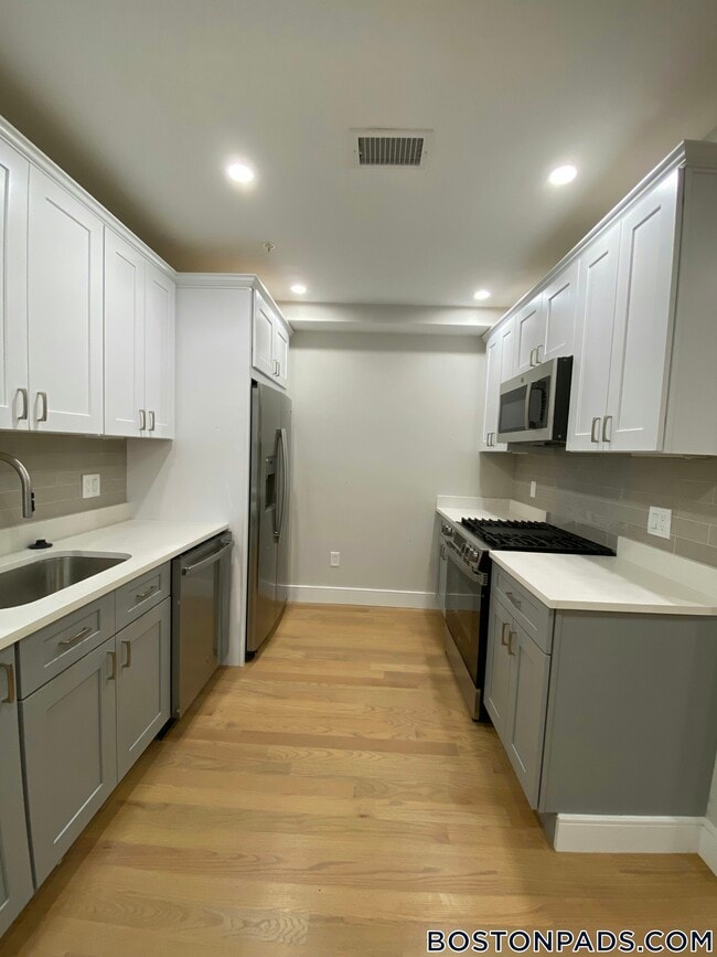 Photo - 230 Tremont St Unit 2