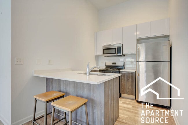 Photo - 2700 W North Ave Unidad 203