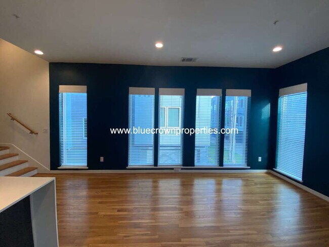 Photo - 1505 S Akard St