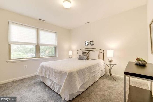 Photo - 1240 Holbrook Ter NE Unit 104