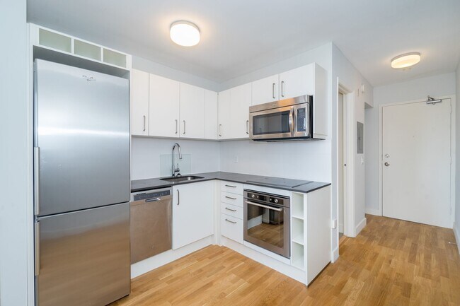 Building Photo - 800 Richmond St W Unit 1003